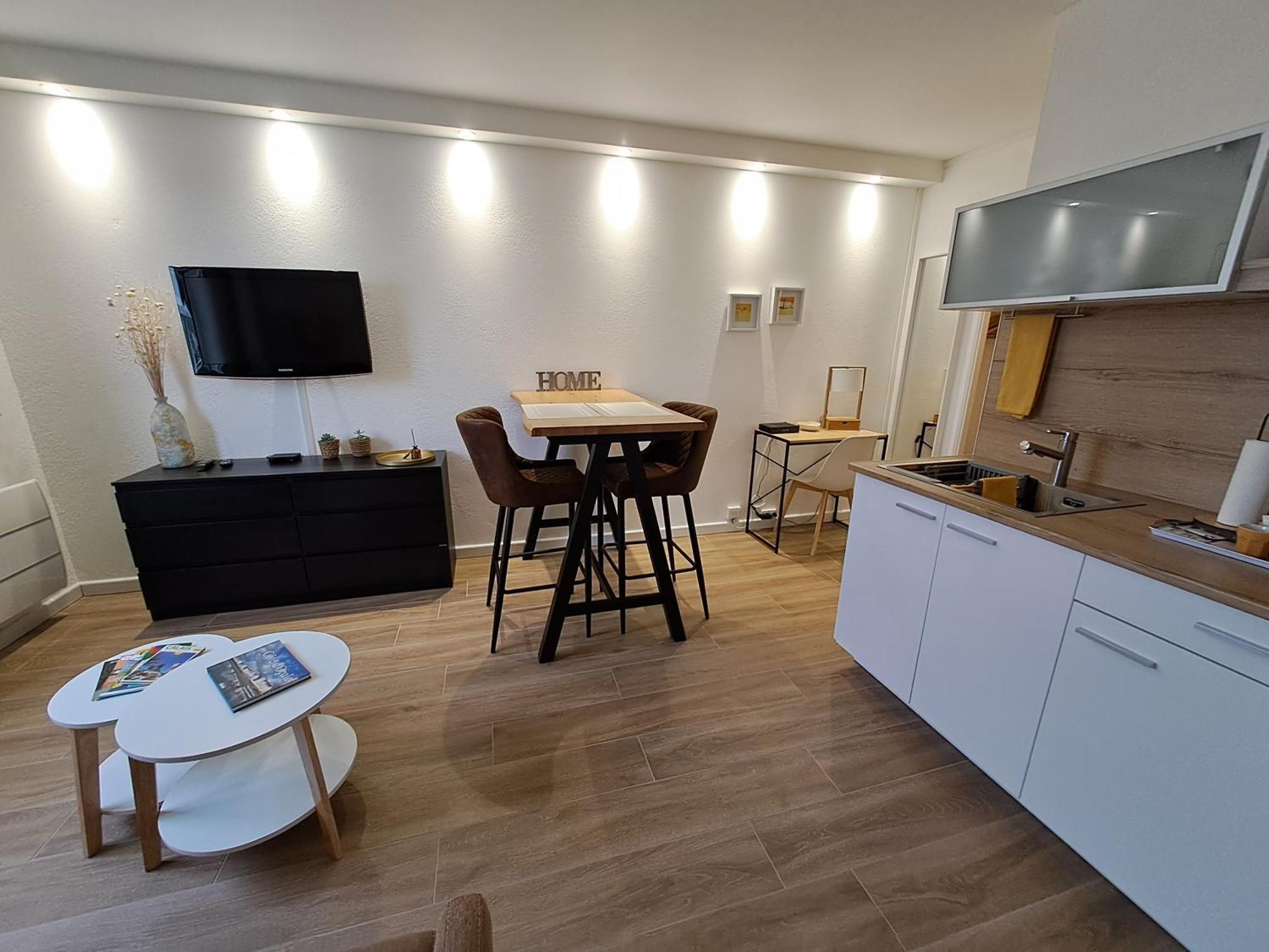 - Magnifique - Front De Apartment